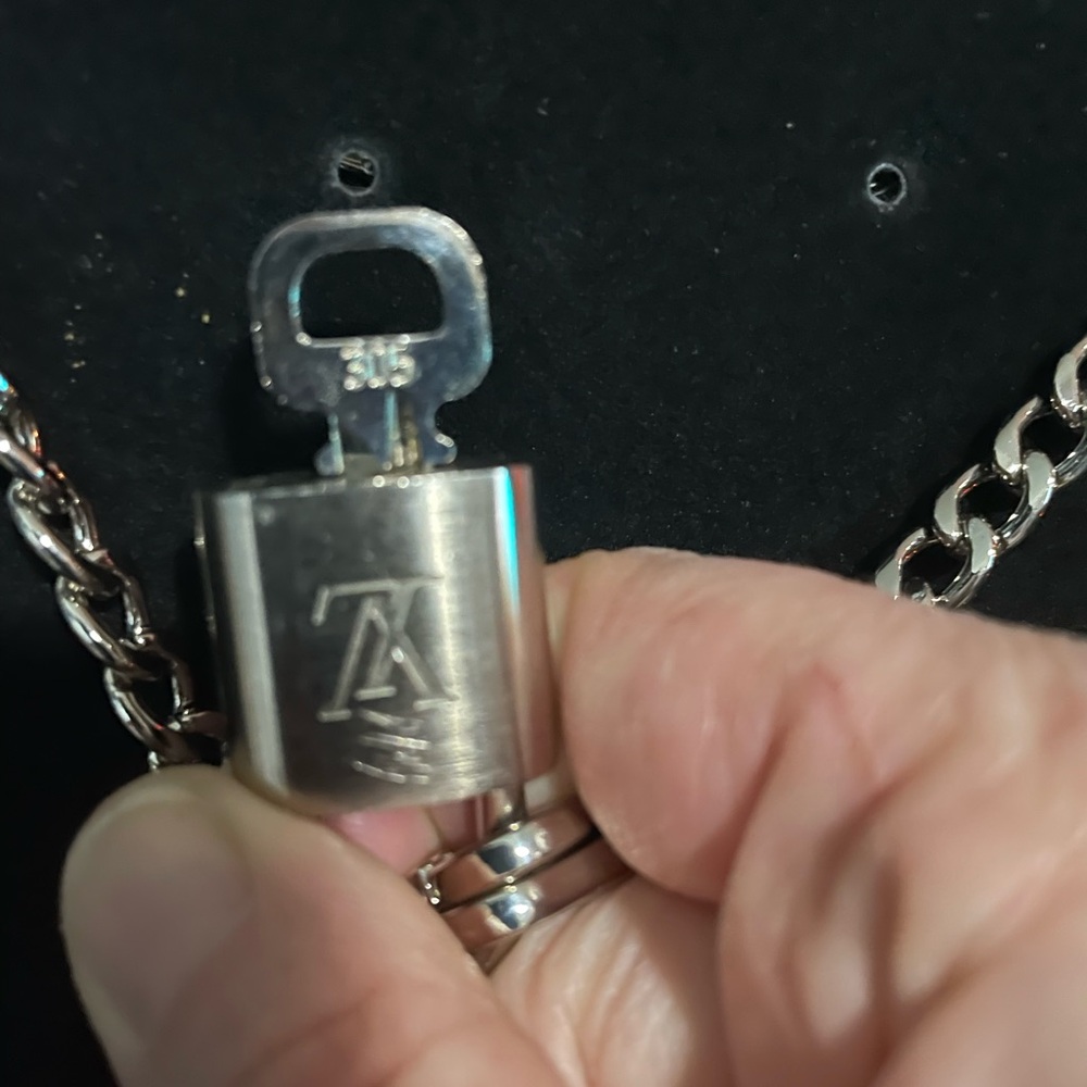 Louis Vuitton Silver Padlock Pendant with unbranded chain - Picture 7 of 9